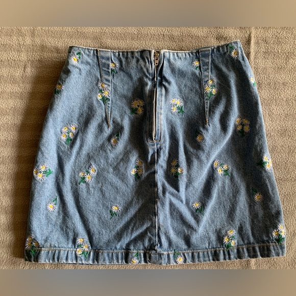 Denim Skirt with Embroidered Daisies - Picture 2 of 2